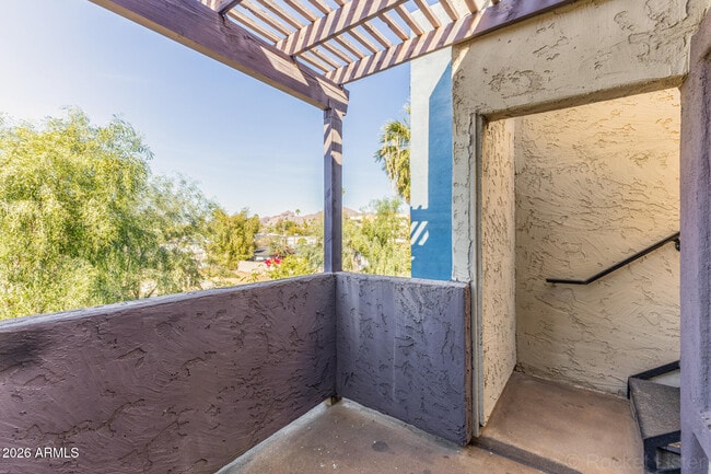 Building Photo - 3426 E Avalon Dr