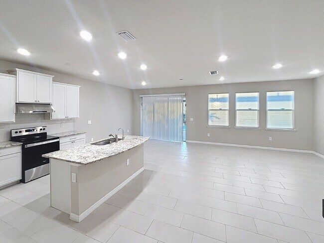 Building Photo - 12657 Promenade Estates Blvd