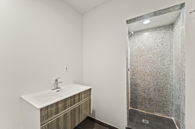 Building Photo - 4388 Ventura Canyon Ave