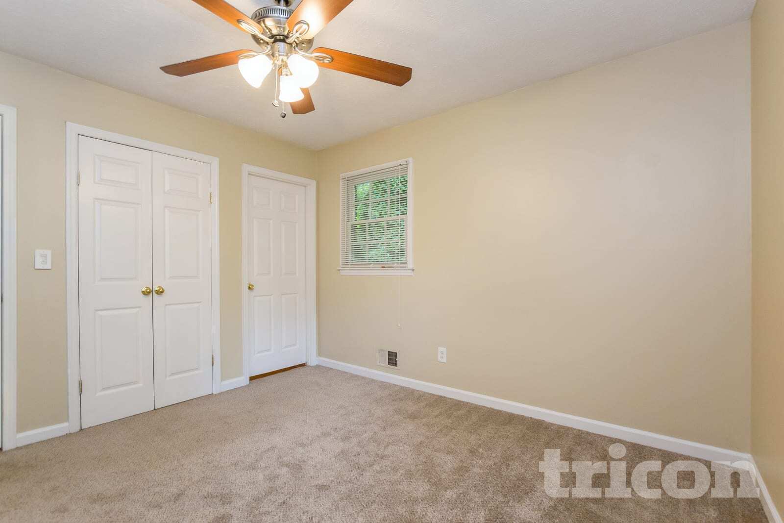 Building Photo - 1374 Live Oak Ln