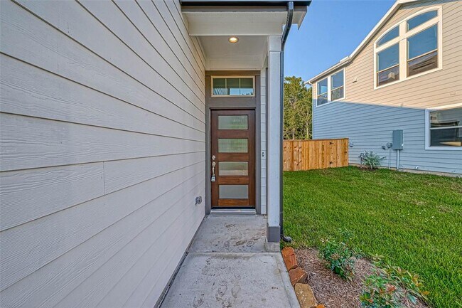 Building Photo - 497 Longleaf Pine Dr