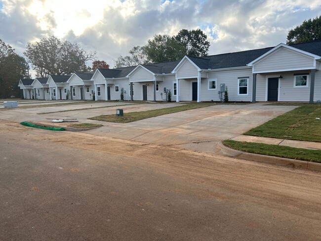 Building Photo - BRAND NEW TOWNHOMES COMING SOON