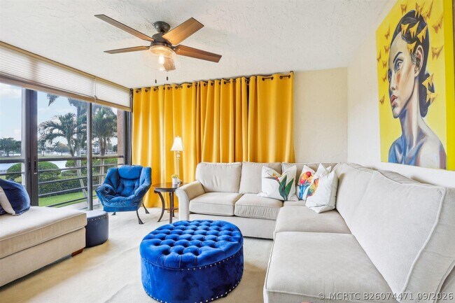 Building Photo - 7153 Promenade Dr