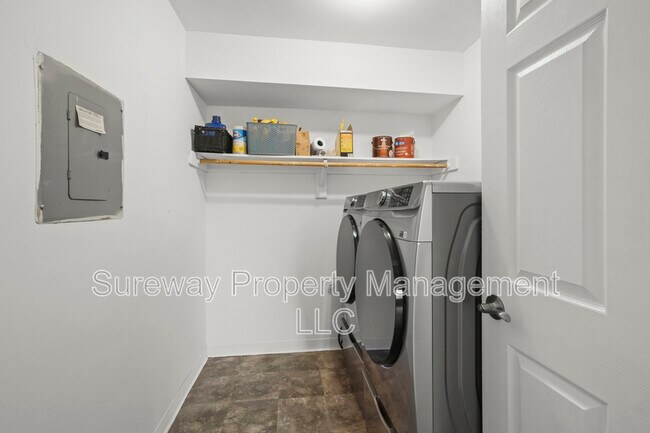 Building Photo - 1210 Aspen Dr