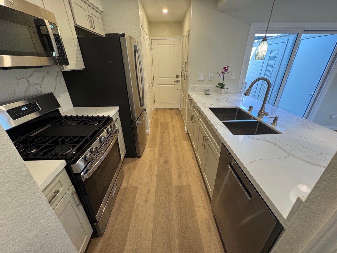 Building Photo - 28835 Conejo View Dr
