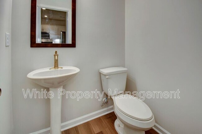 Building Photo - 3130 Glenn Hope Wy