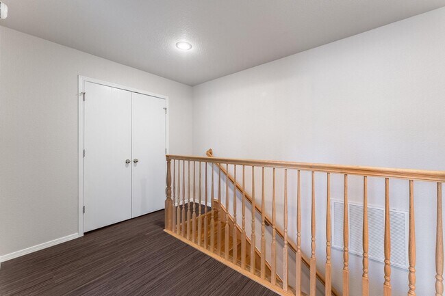 Building Photo - Milliken Duplex