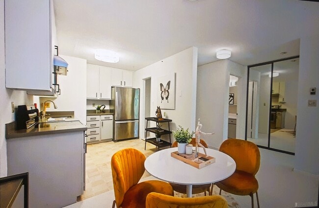 Dinning Room - 1000 Franklin St