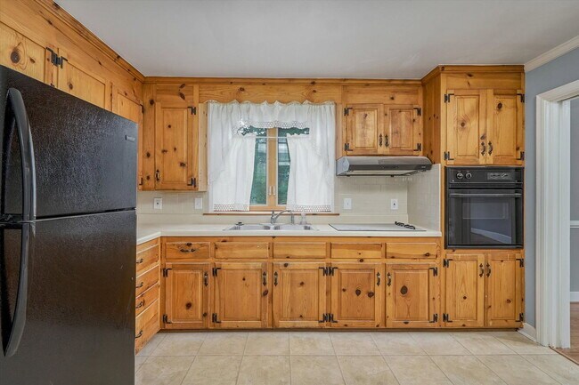 Building Photo - 8407 Pamela Dr