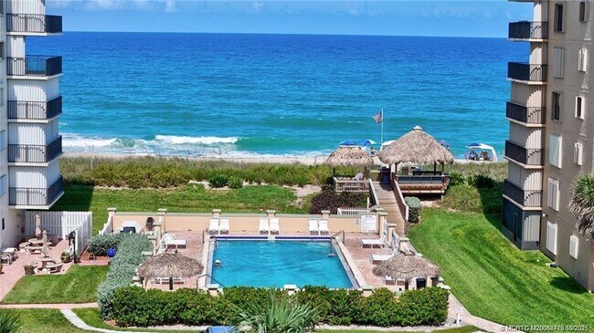 Building Photo - 10200 S Ocean Dr