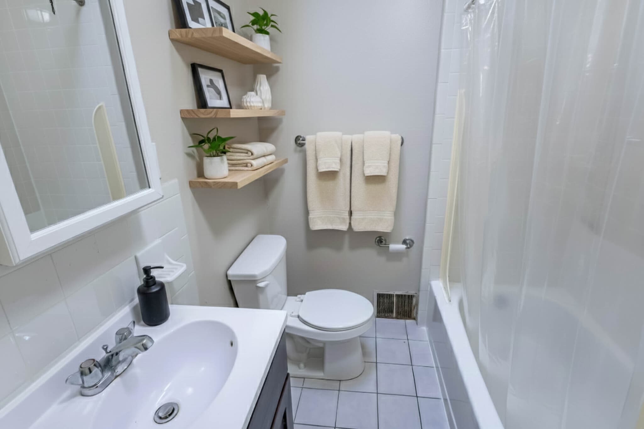 Building Photo - 3929 Baltimore Ave