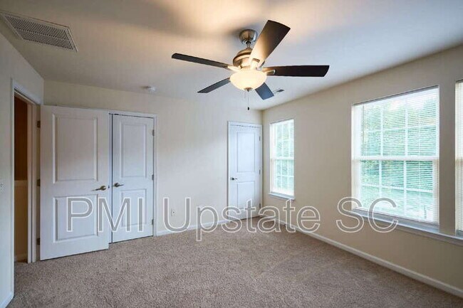 Building Photo - 457 Woodbark Ct