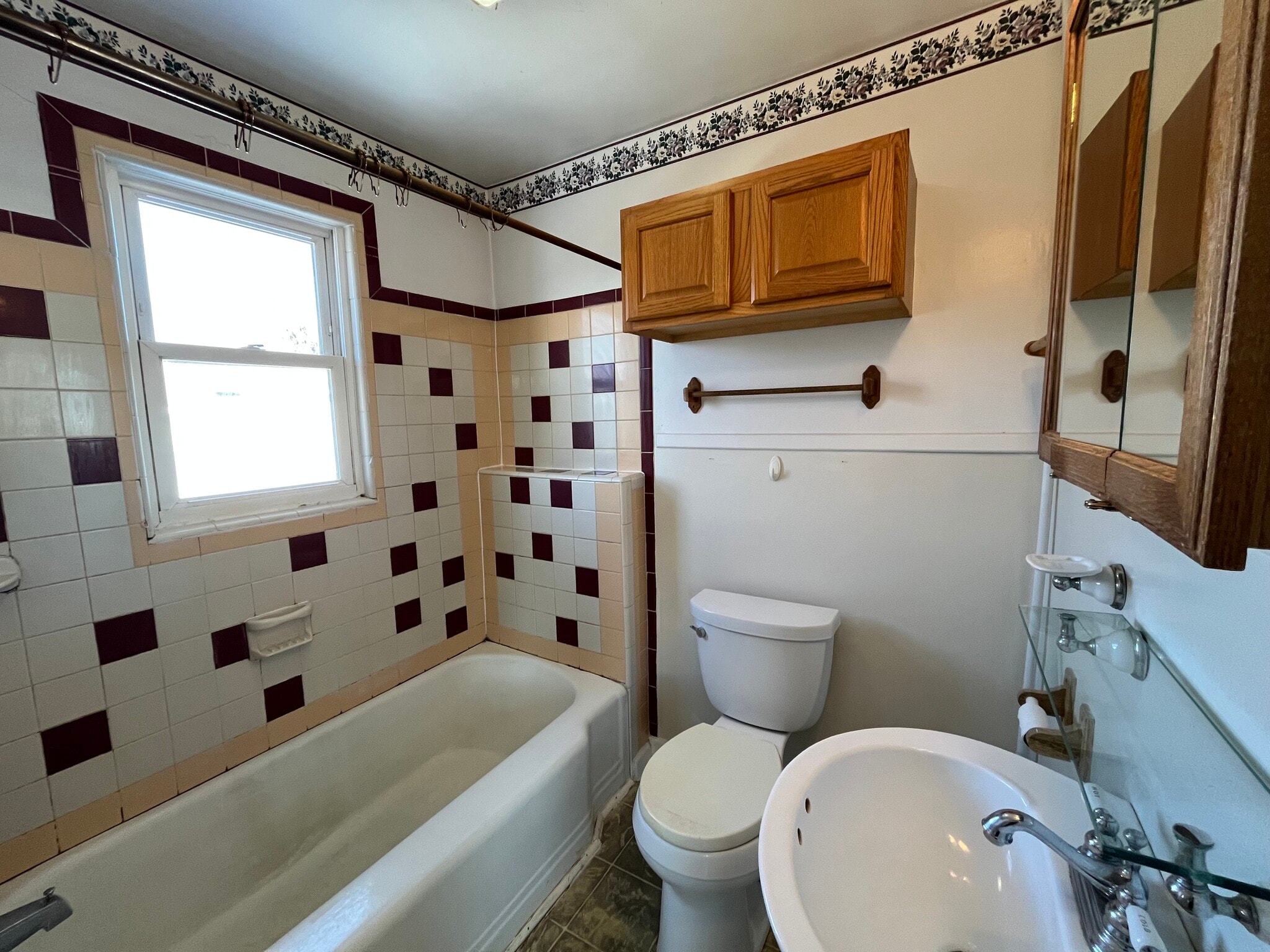 Building Photo - 110 W 13th St