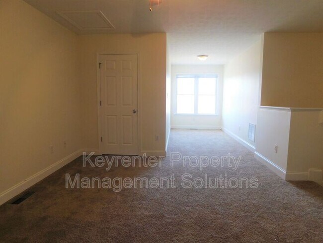 Building Photo - 24 Enchanted View Cir