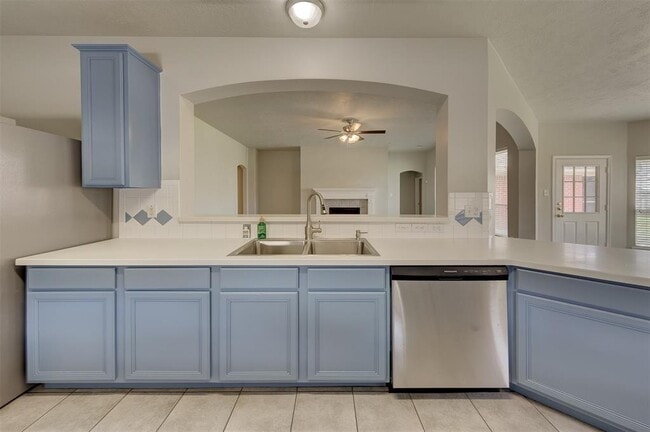 Building Photo - 2107 Crossbay Ct