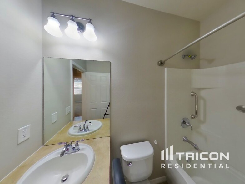Building Photo - 593 Alpine Thistle Dr