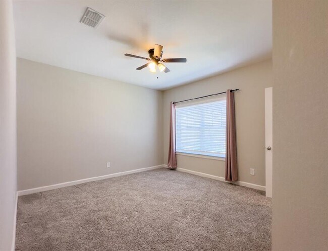 Building Photo - 9311 Stablewood Lakes Ln