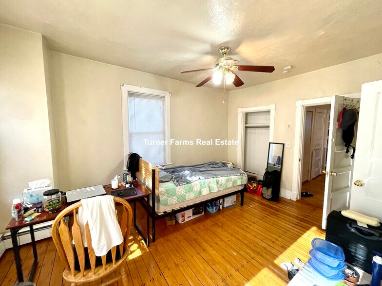 Building Photo - 19 Sachem St