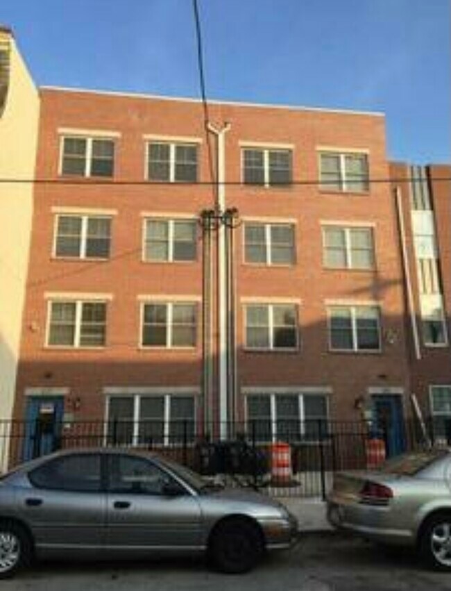 Building Photo - 335 N 40th St
