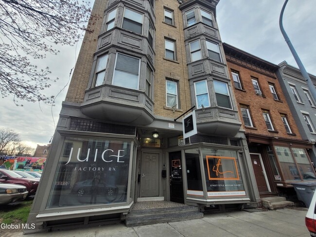 Building Photo - 151 4th St