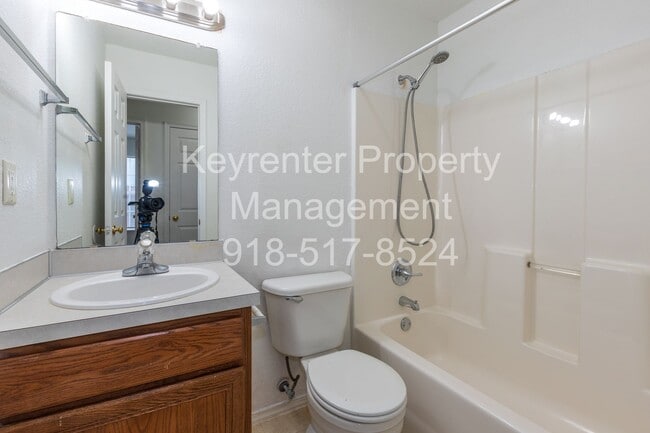 Building Photo - Beautiful 3 Bedroom, 2 Bath Home!