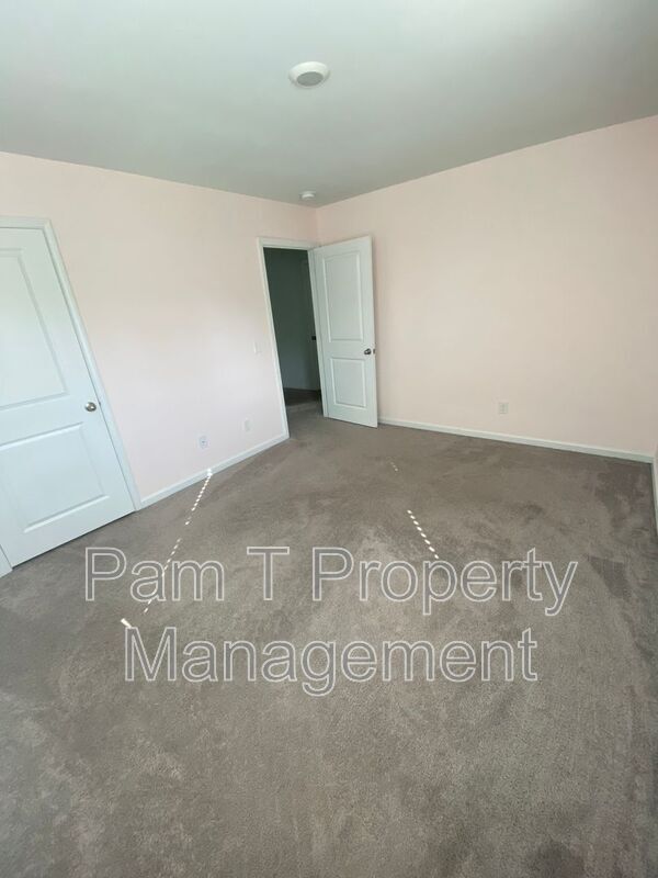 Building Photo - 124 Troupe Dr