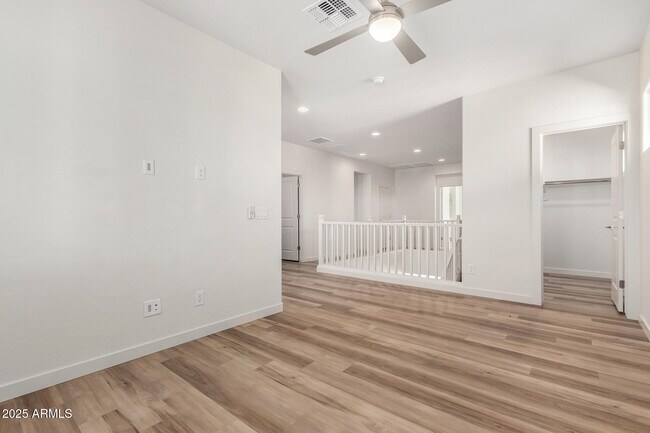 Building Photo - 6556 N 15th Dr