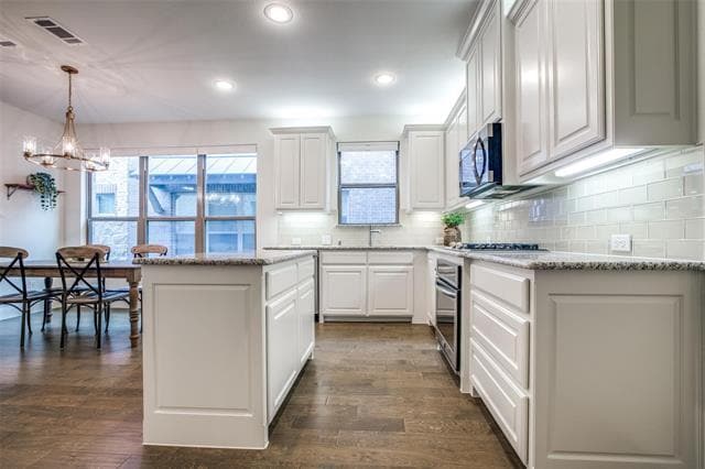 Building Photo - 7405 Alton Dr