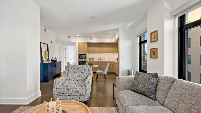 Building Photo - 815 V St NW