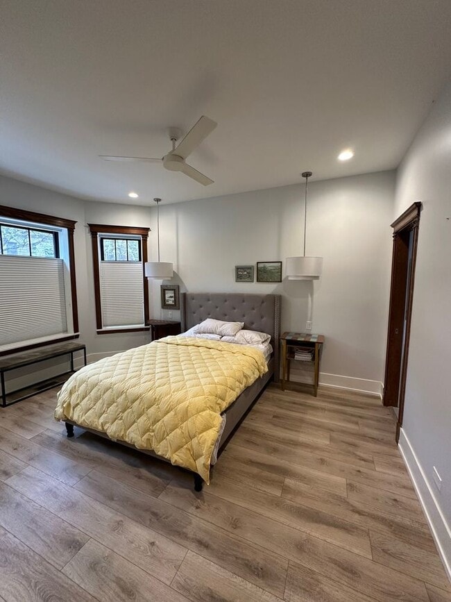 Building Photo - 1317 W Eddy St