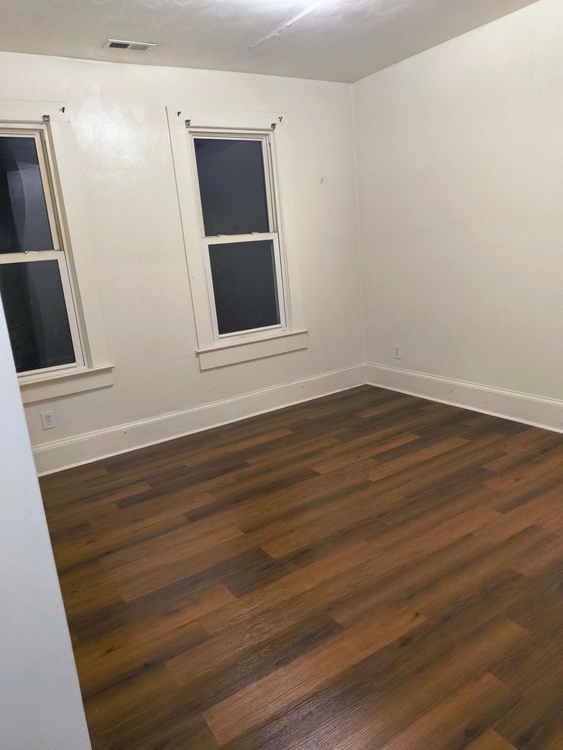 Building Photo - 1328 37th St