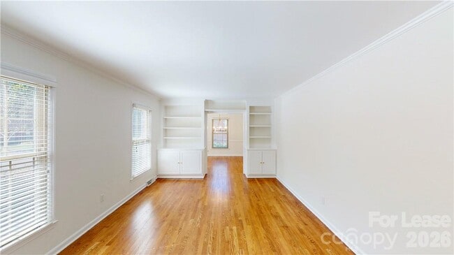 Building Photo - 6810 Rosemary Ln