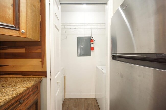 Building Photo - 10122 Winsford Oak Blvd