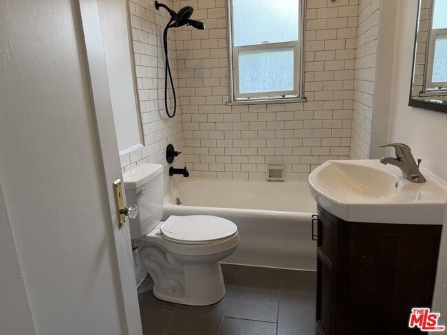 Building Photo - 1132 N Vista St