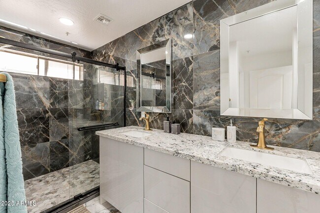 Building Photo - 11525 E Desert Willow Dr