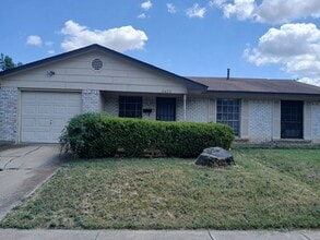 Building Photo - 3 Bedrooms, 1.5 Bathrooms, 1 Car Garage Ne...