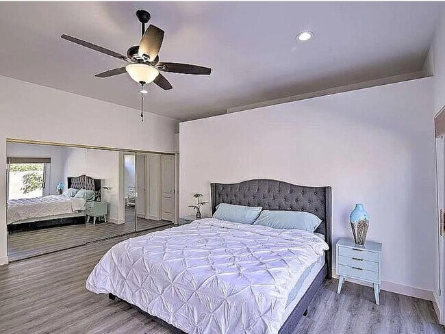 Building Photo - 54 Hilton Head Dr