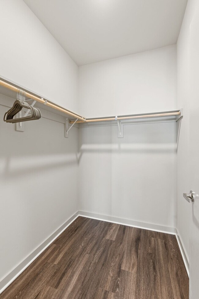 Building Photo - 5820 1/2 Cameron Road-SI FL4-ID1303394P