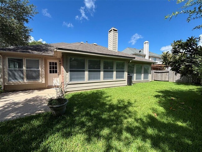Building Photo - 4619 Springfield Lakes St