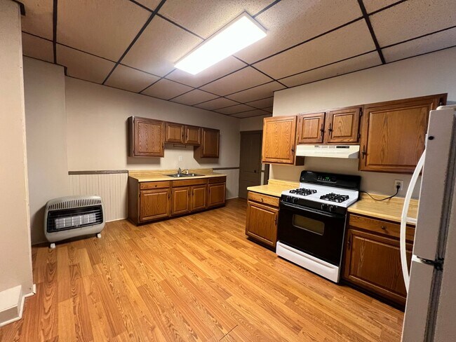 Building Photo - 343 W Penn St