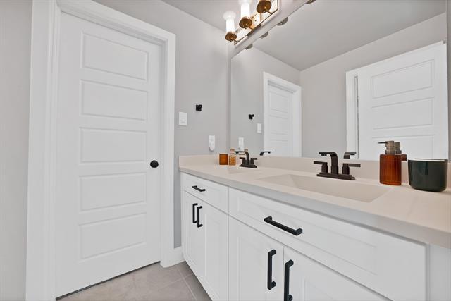 Building Photo - 7401 Winterbloom Wy