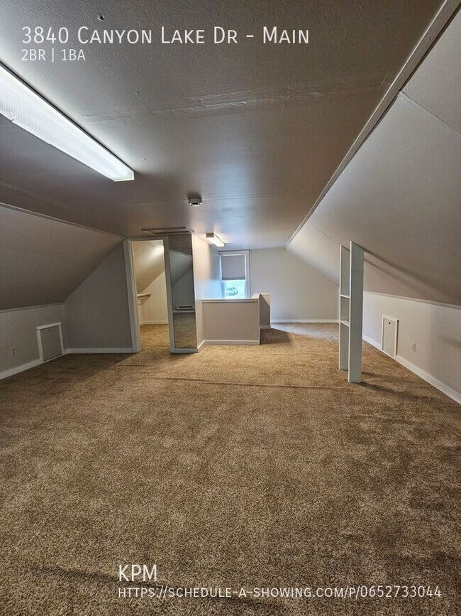 Building Photo - 3840 Canyon Lake Dr