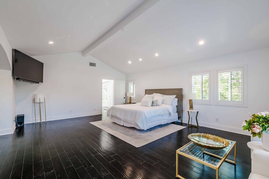 Building Photo - 1554 Mathews Ave