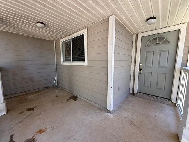 Building Photo - 1030 London Ln