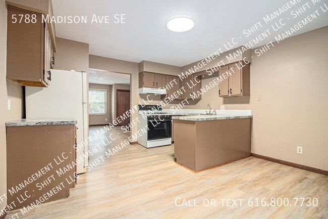 Building Photo - 5788 Madison Ave SE