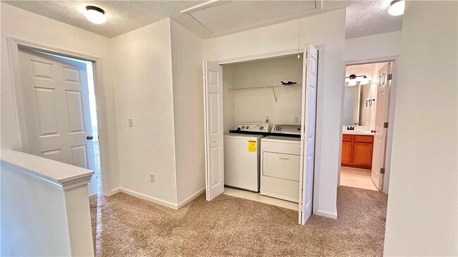 Building Photo - 6243 Shoreview Cir