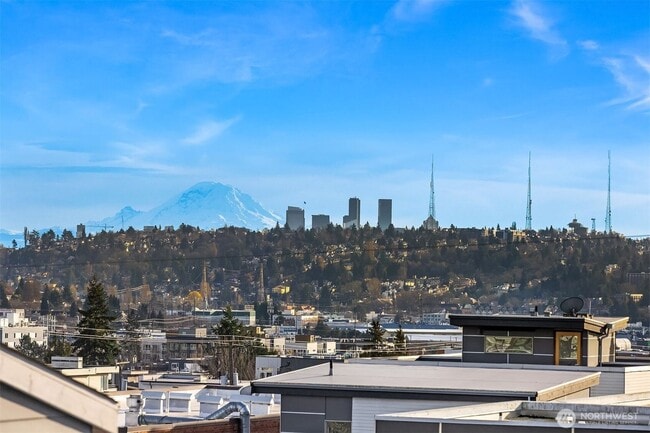 Building Photo - New Ballard Townhomes
