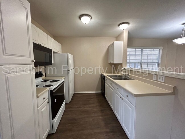 Building Photo - FOR LEASE | Prattville | Available Now!