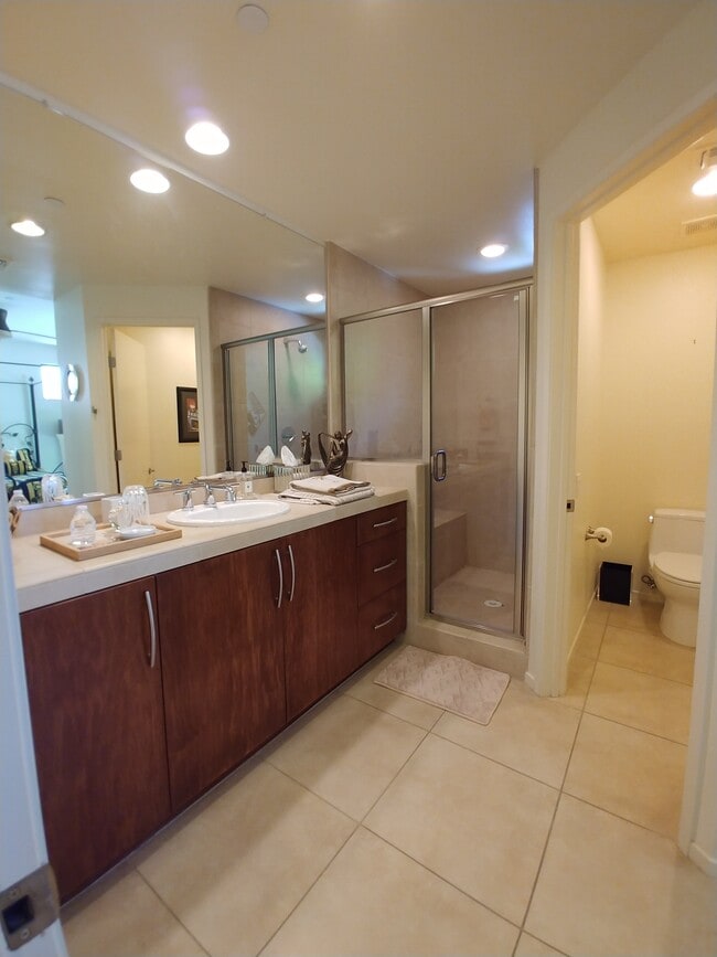 Building Photo - 409 N Avenida Caballeros