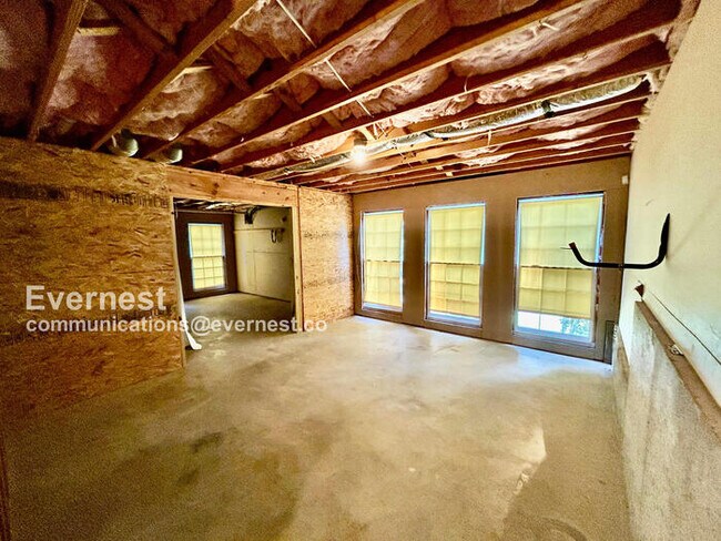 Building Photo - 2835 Commons Dr